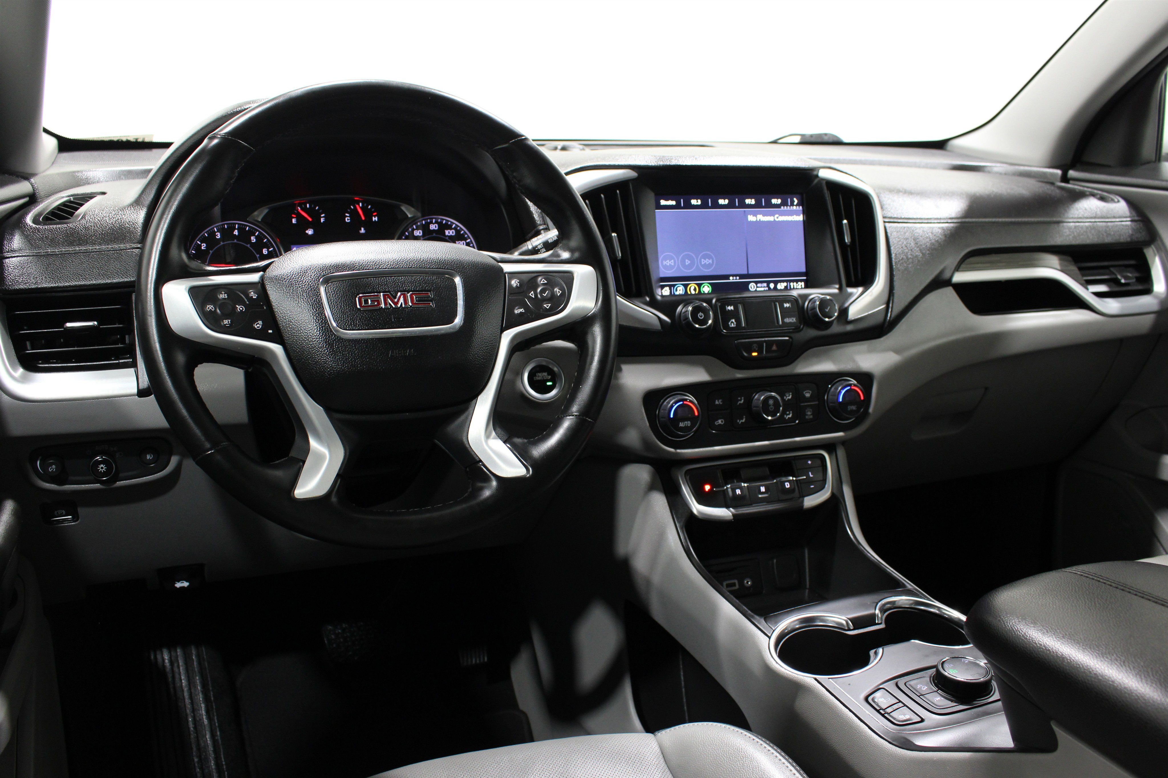Used 2023 GMC Terrain SLT AWD/4WD image 2