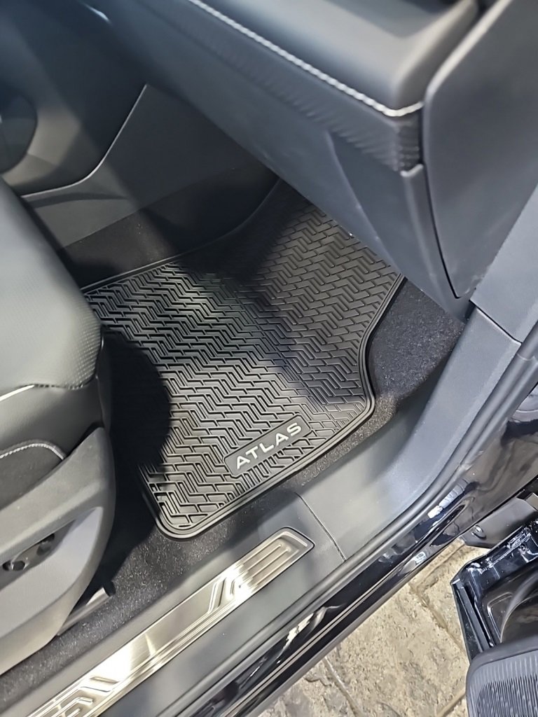 New 2026 Volkswagen Atlas SEL Premium R-Line image 14