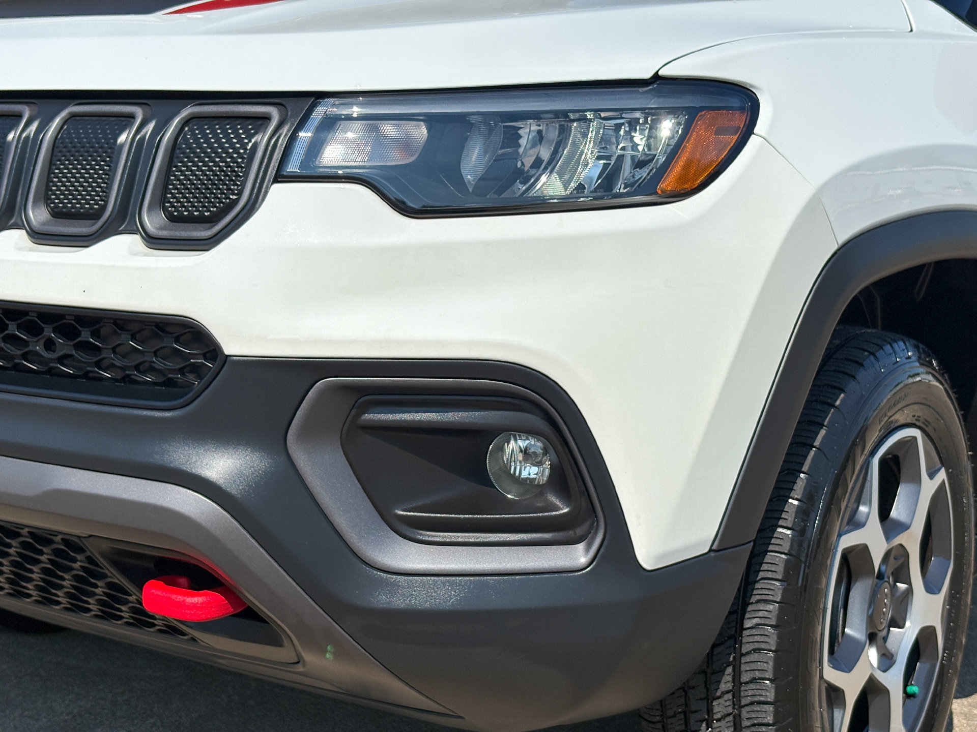 Used 2022 Jeep Compass Trailhawk AWD/4WD image 6