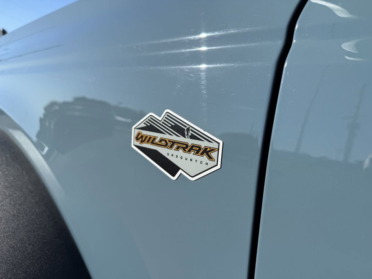 Used 2022 Ford Bronco Wildtrak image 12