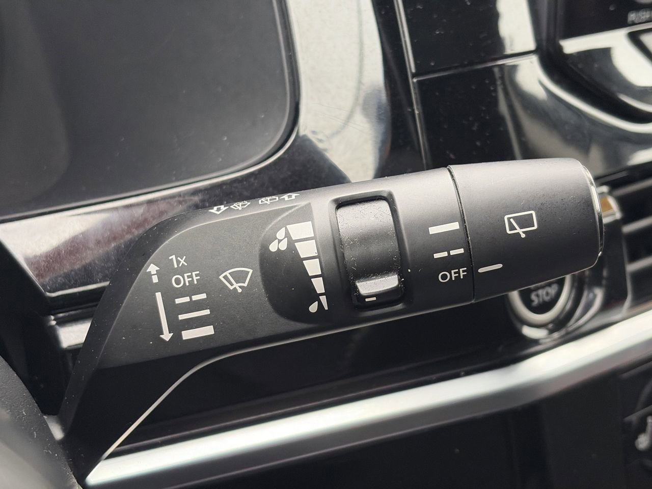 Certified 2024 Nissan Pathfinder SV image 20