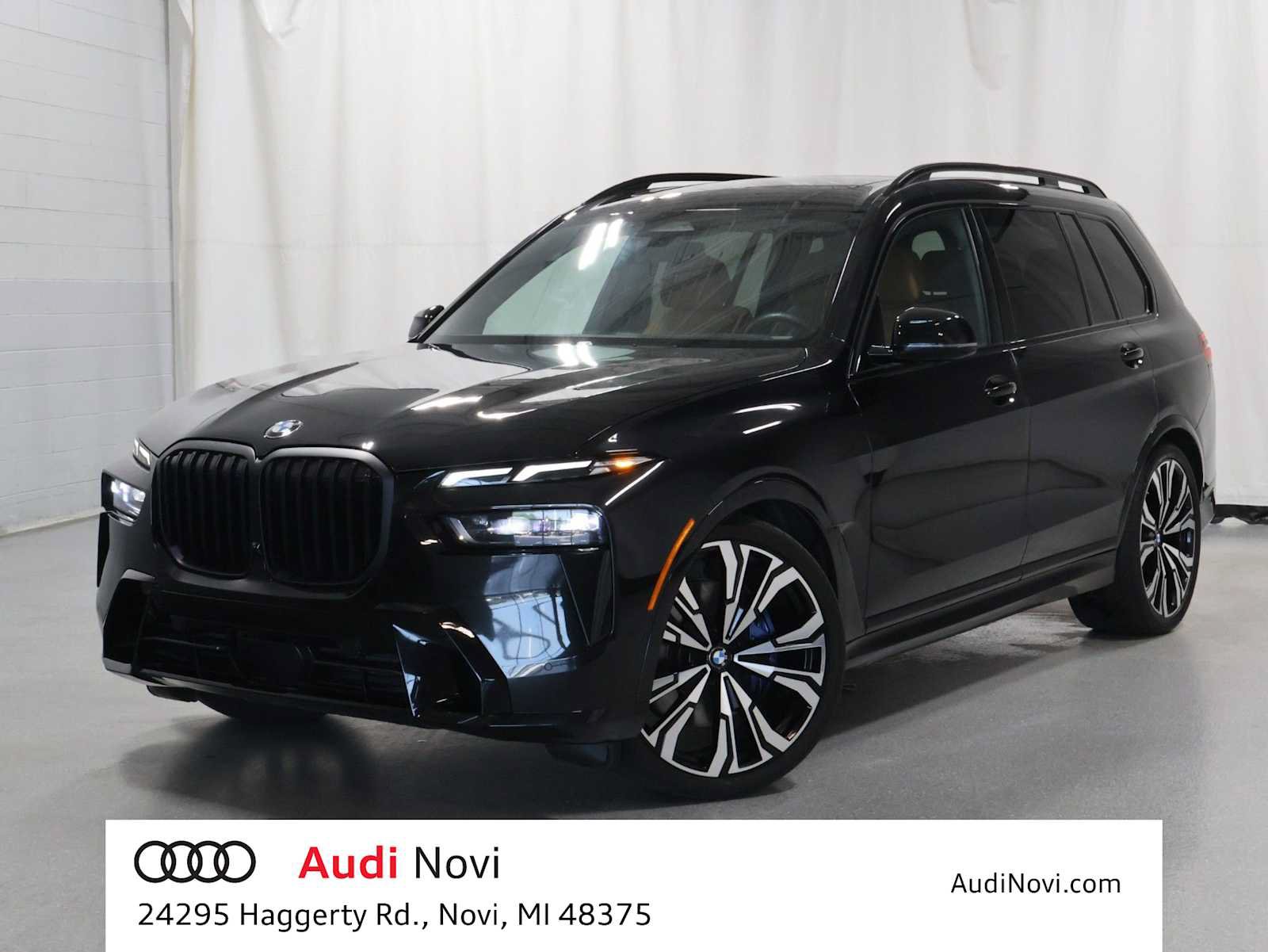 Used 2025 BMW X7 xDrive40i w/ M Sport Package AWD/4WD image 1