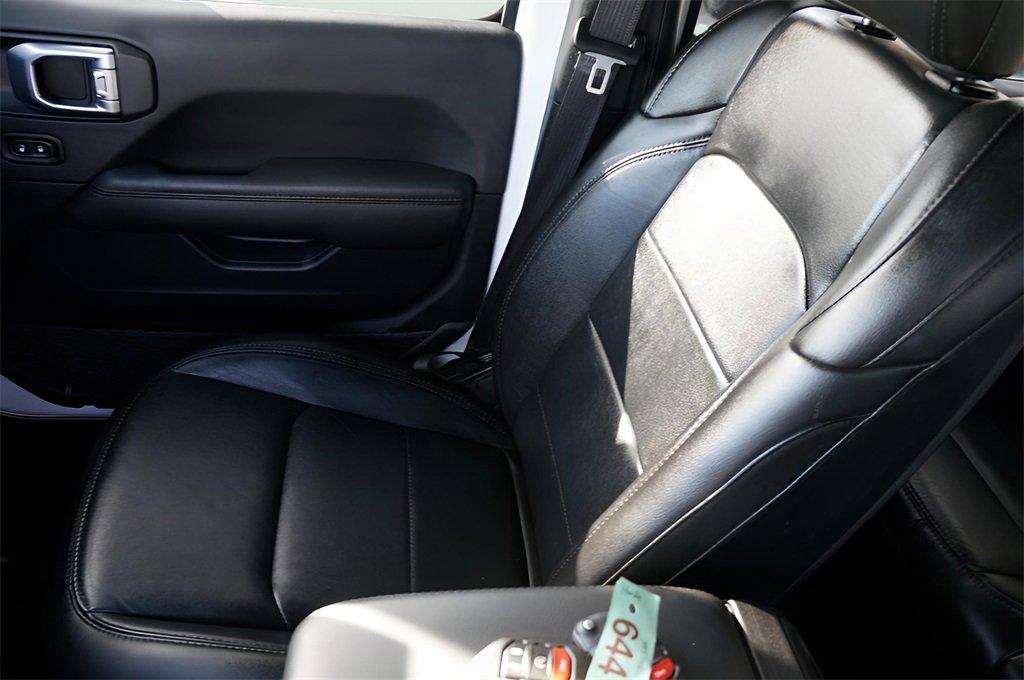 Used 2023 Jeep Wrangler Sahara image 28