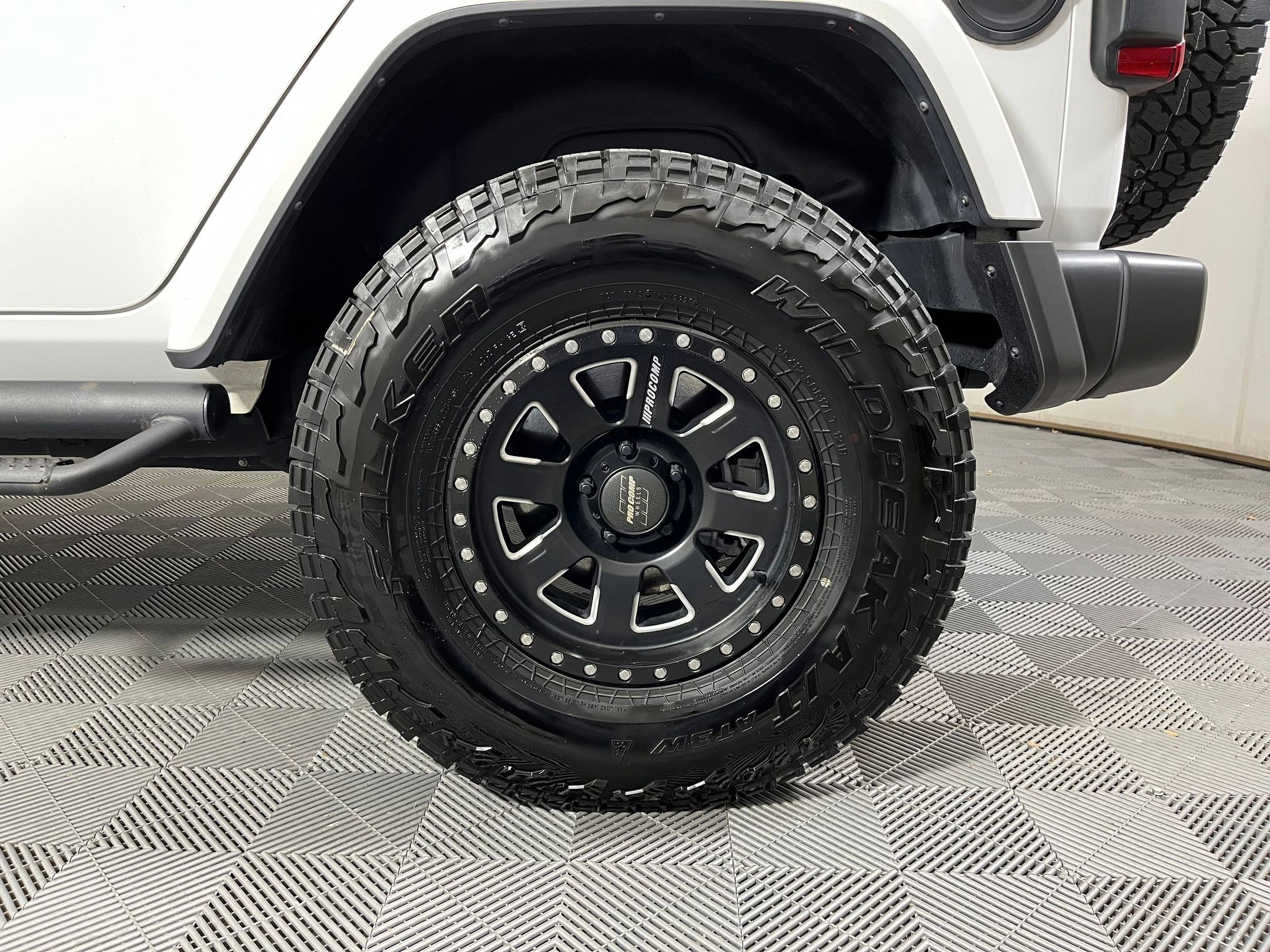 Used 2021 Jeep Wrangler Unlimited Sahara w/ Cold Weather Group image 19