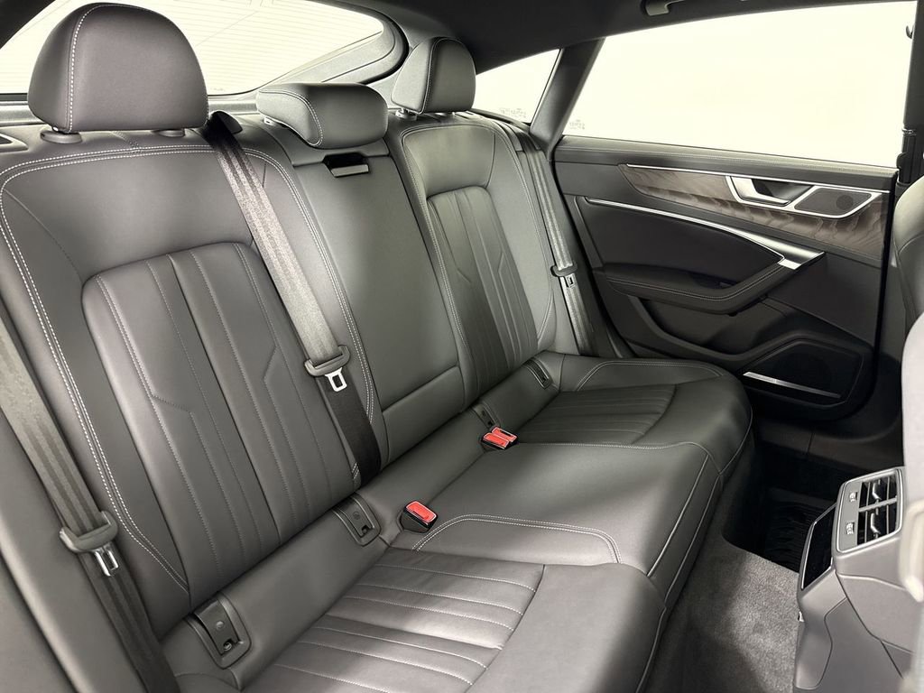 Used 2021 Audi A7 e Premium Plus w/ Interior Protection Package image 23