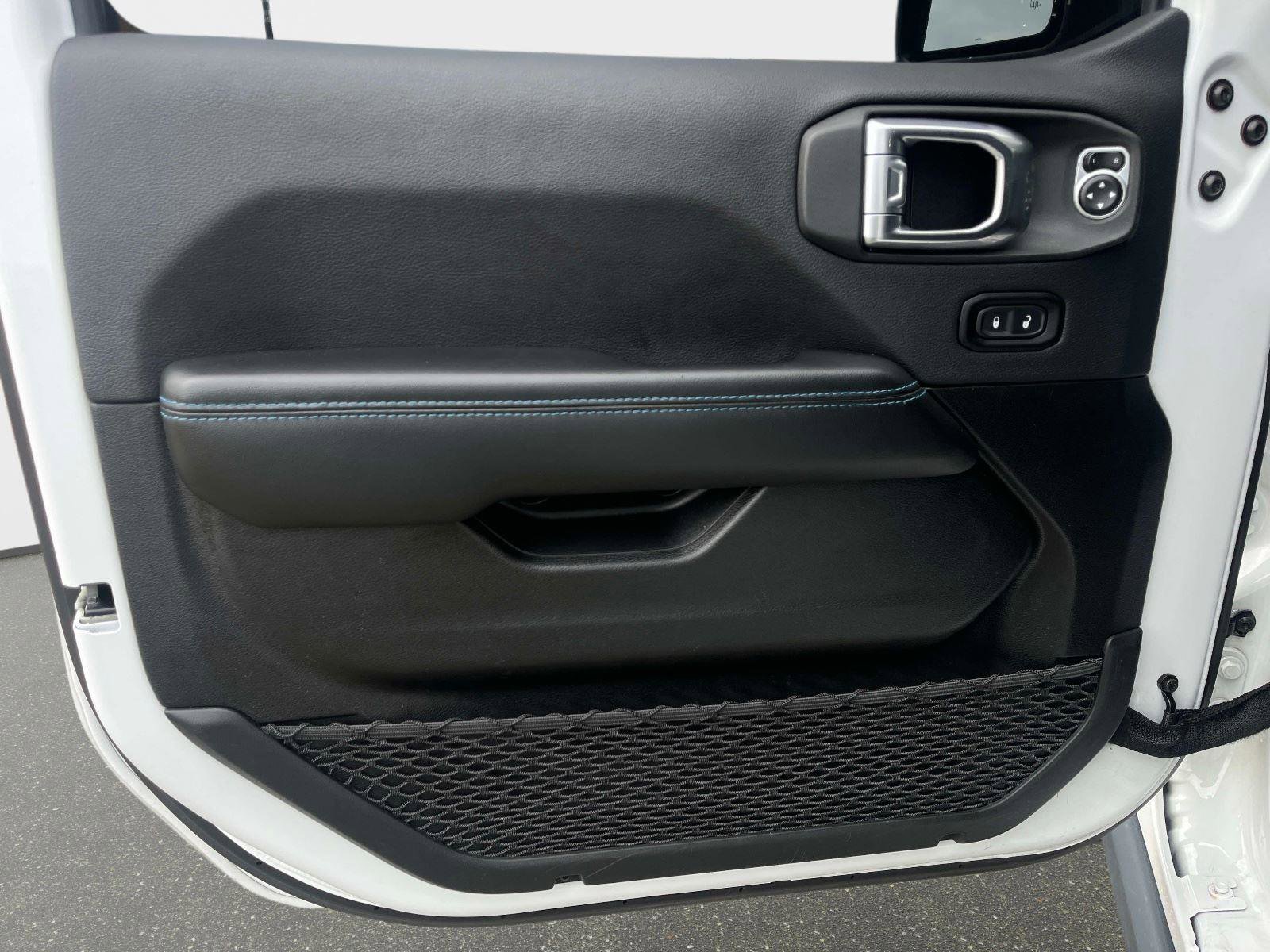 Used 2024 Jeep Wrangler Unlimited Rubicon 4xe image 17