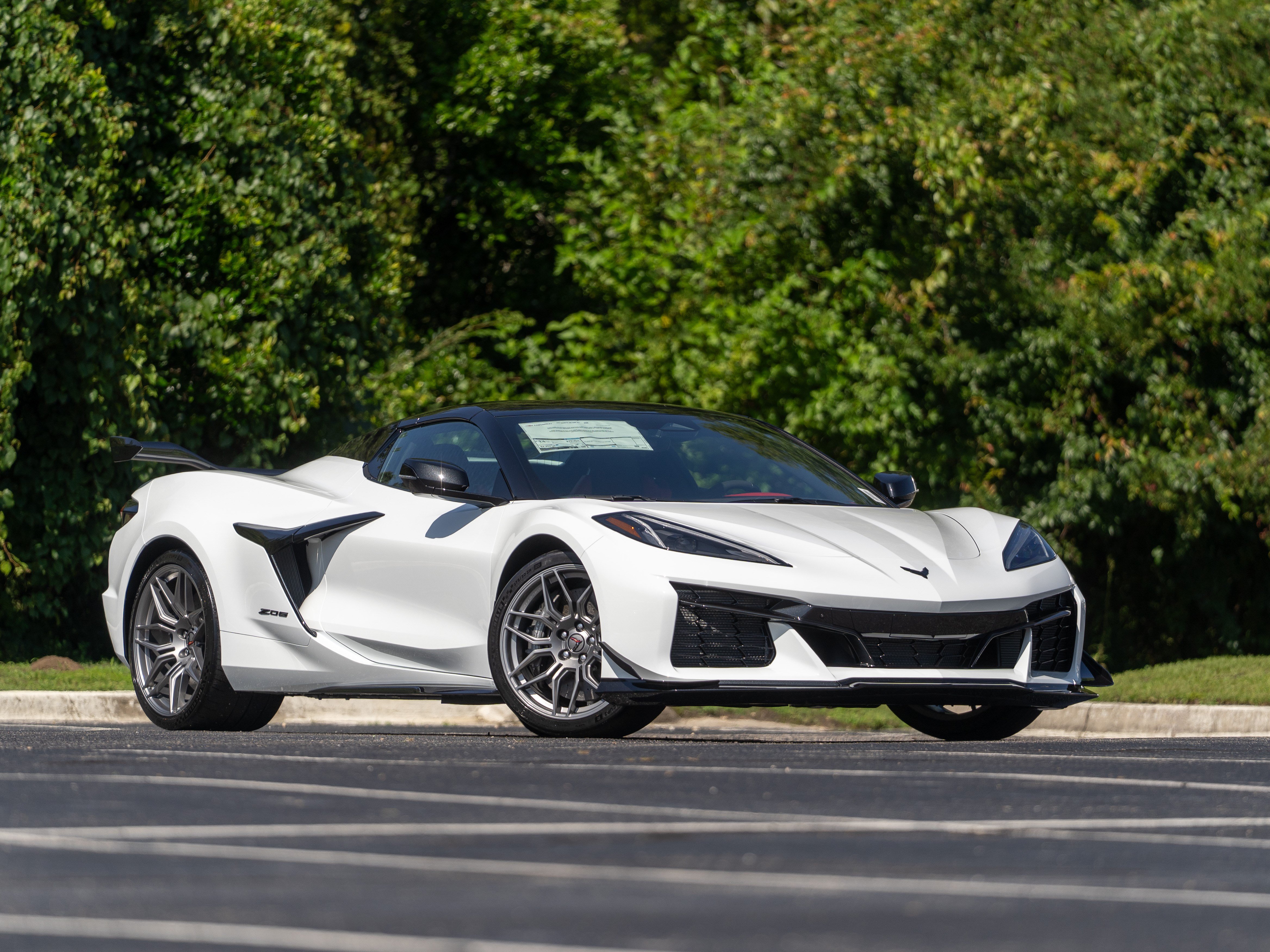 New 2027 Chevrolet Corvette Z06 w/ Z07 Performance Package RWD image 2