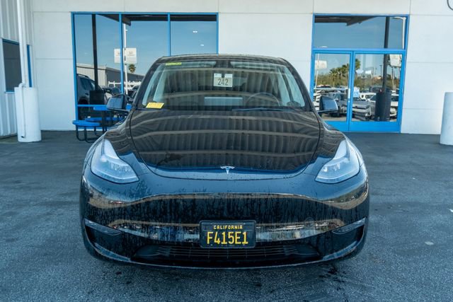 Used 2023 Tesla Model Y Performance image 2