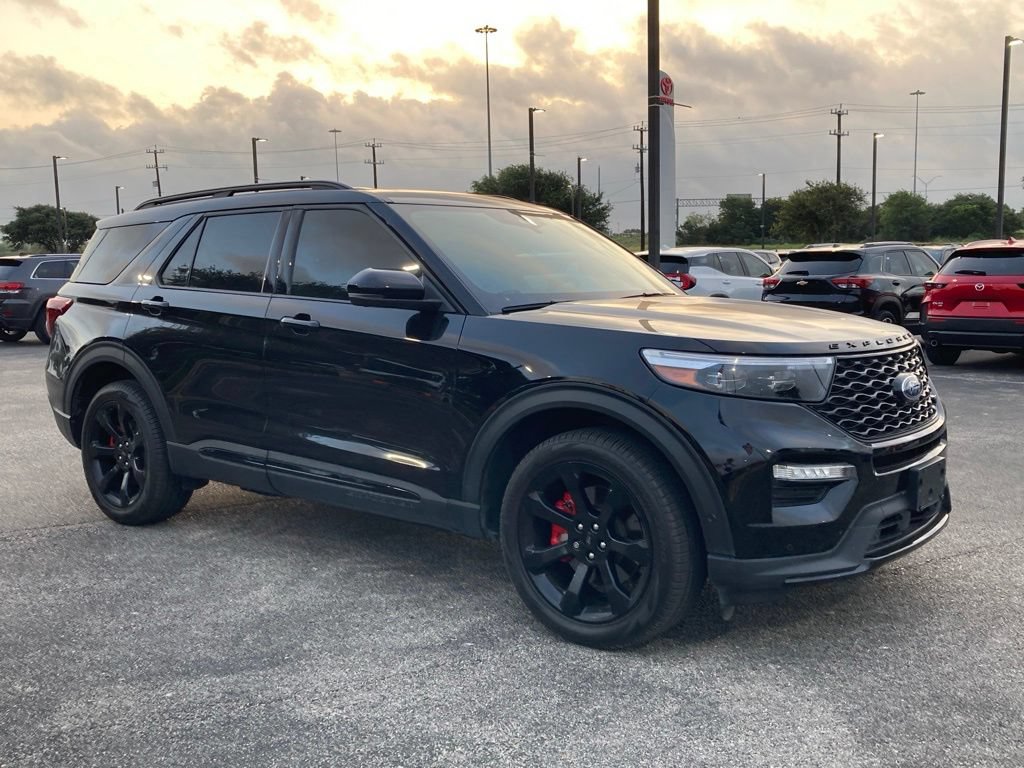 Used 2023 Ford Explorer ST w/ Equipment Group 401A AWD/4WD image 3
