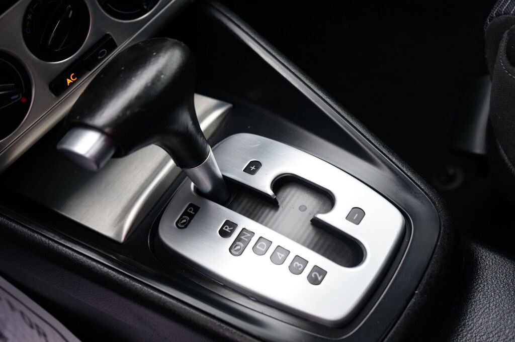 Used 2005 Volkswagen Jetta GLI image 17