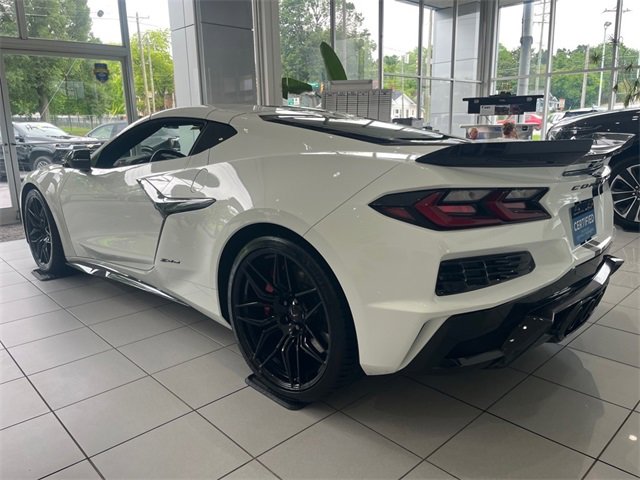 Certified 2023 Chevrolet Corvette Z06 w/ Stealth Interior Trim Package image 6