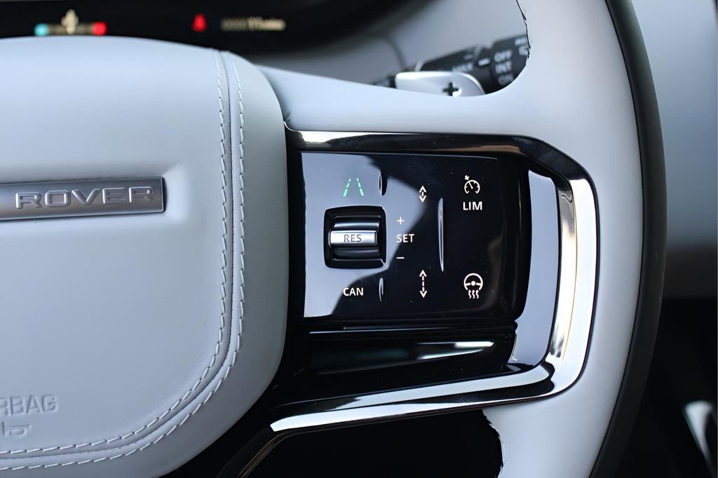 Used 2025 Land Rover Range Rover Sport Dynamic SE image 21