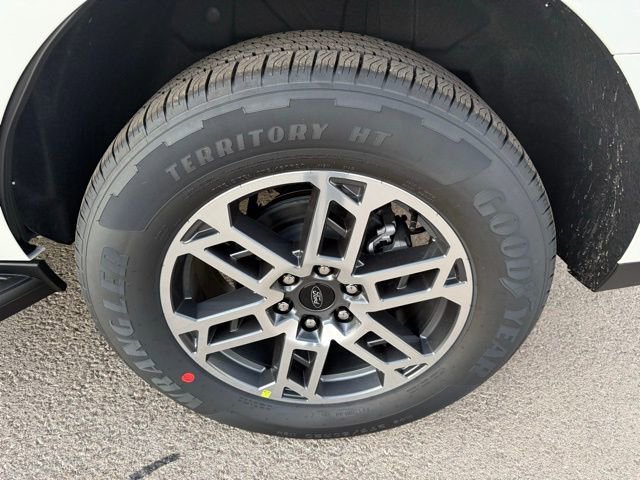New 2025 Ford Expedition Active image 5