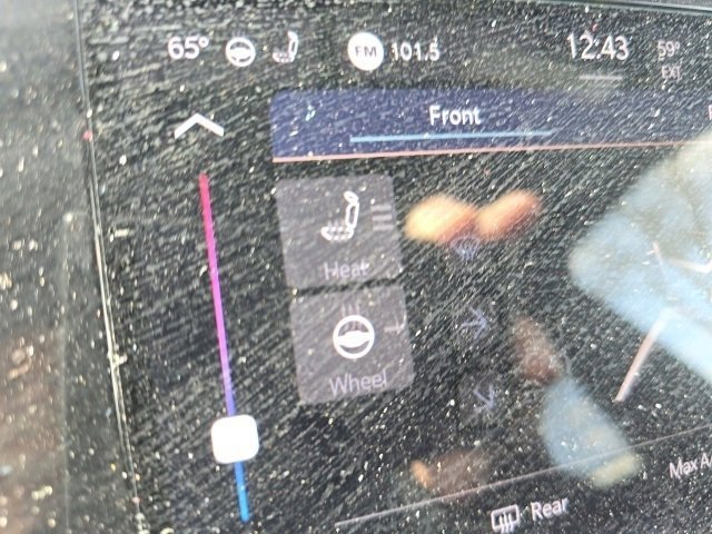 Used 2024 Jeep Grand Cherokee L Laredo image 20