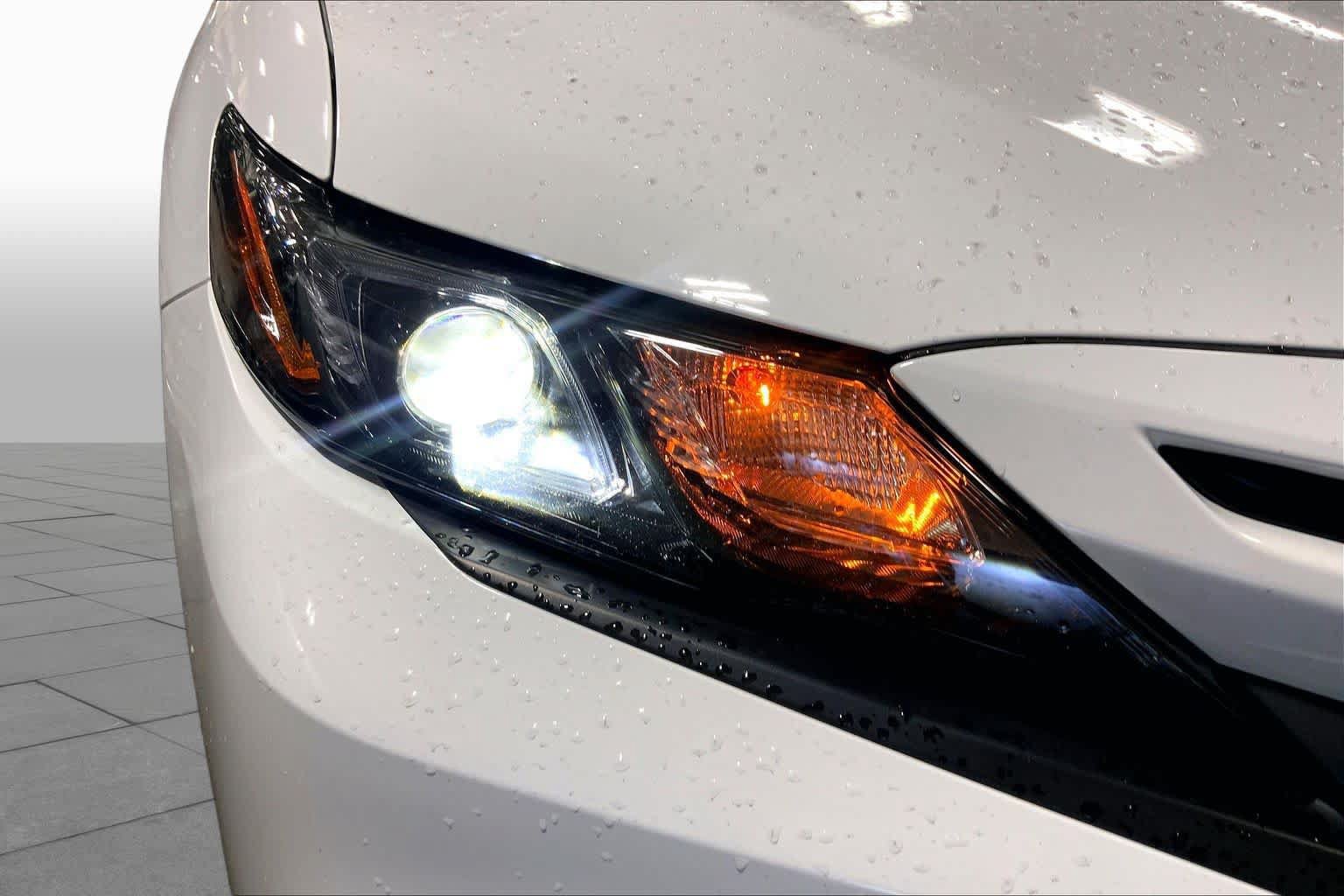 Used 2023 Toyota Camry SE AWD/4WD image 28