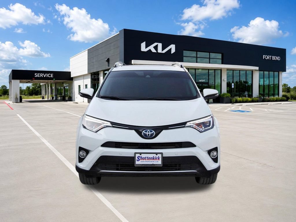 Used 2018 Toyota RAV4 Limited AWD/4WD image 2