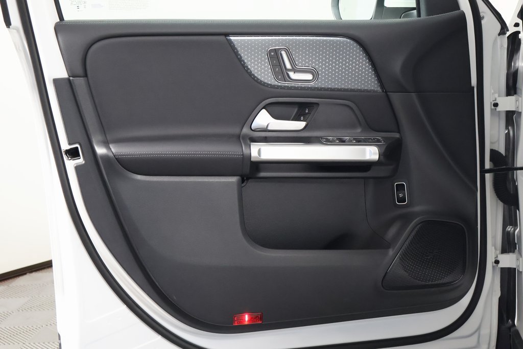 New 2026 Mercedes-Benz GLB 250 image 7
