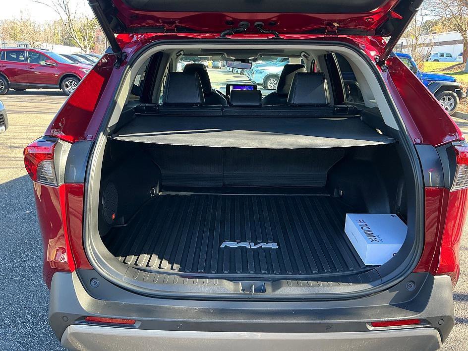 Used 2023 Toyota RAV4 Limited image 26