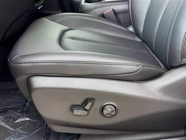 New 2026 Chrysler Pacifica Select w/ S Appearance Package FWD image 18