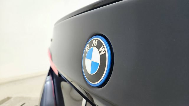 Used 2026 BMW 550e xDrive image 17