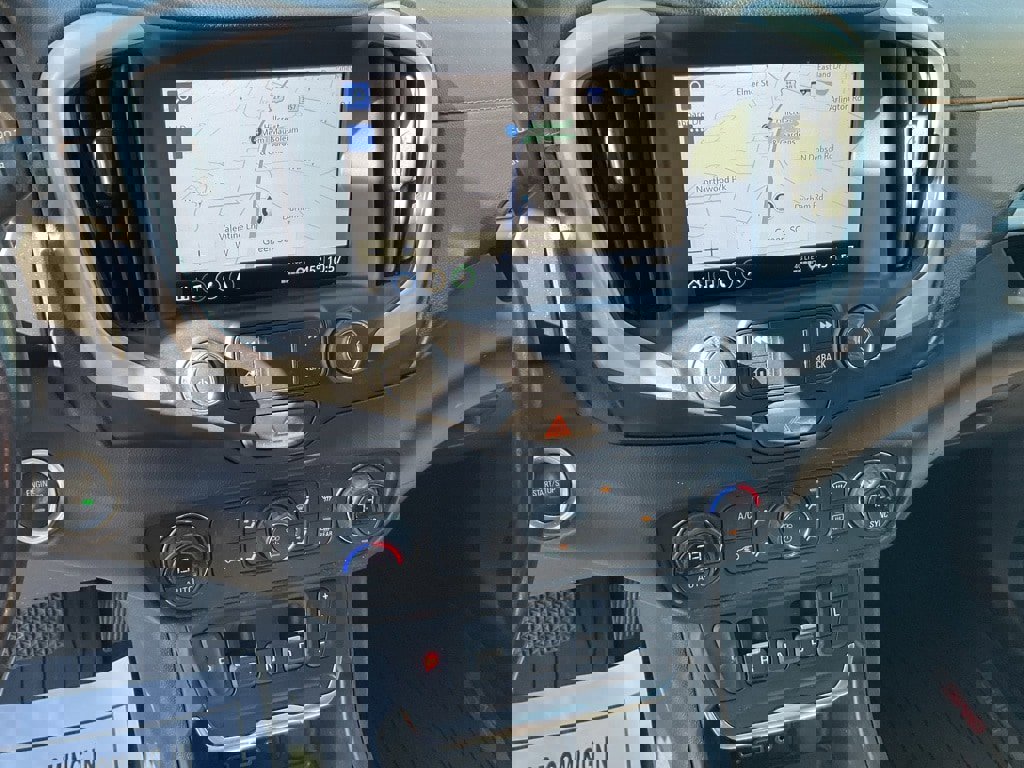 Used 2020 GMC Terrain SLT w/ Preferred Package image 13