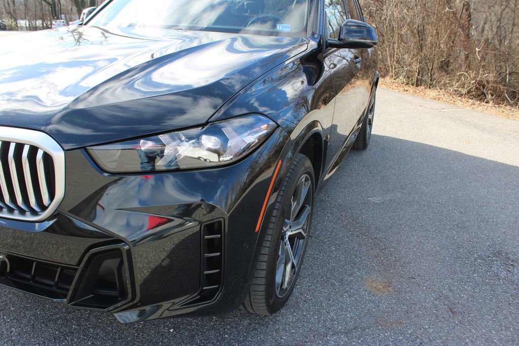 Used 2024 BMW X5 xDrive40i w/ M Sport Package image 40