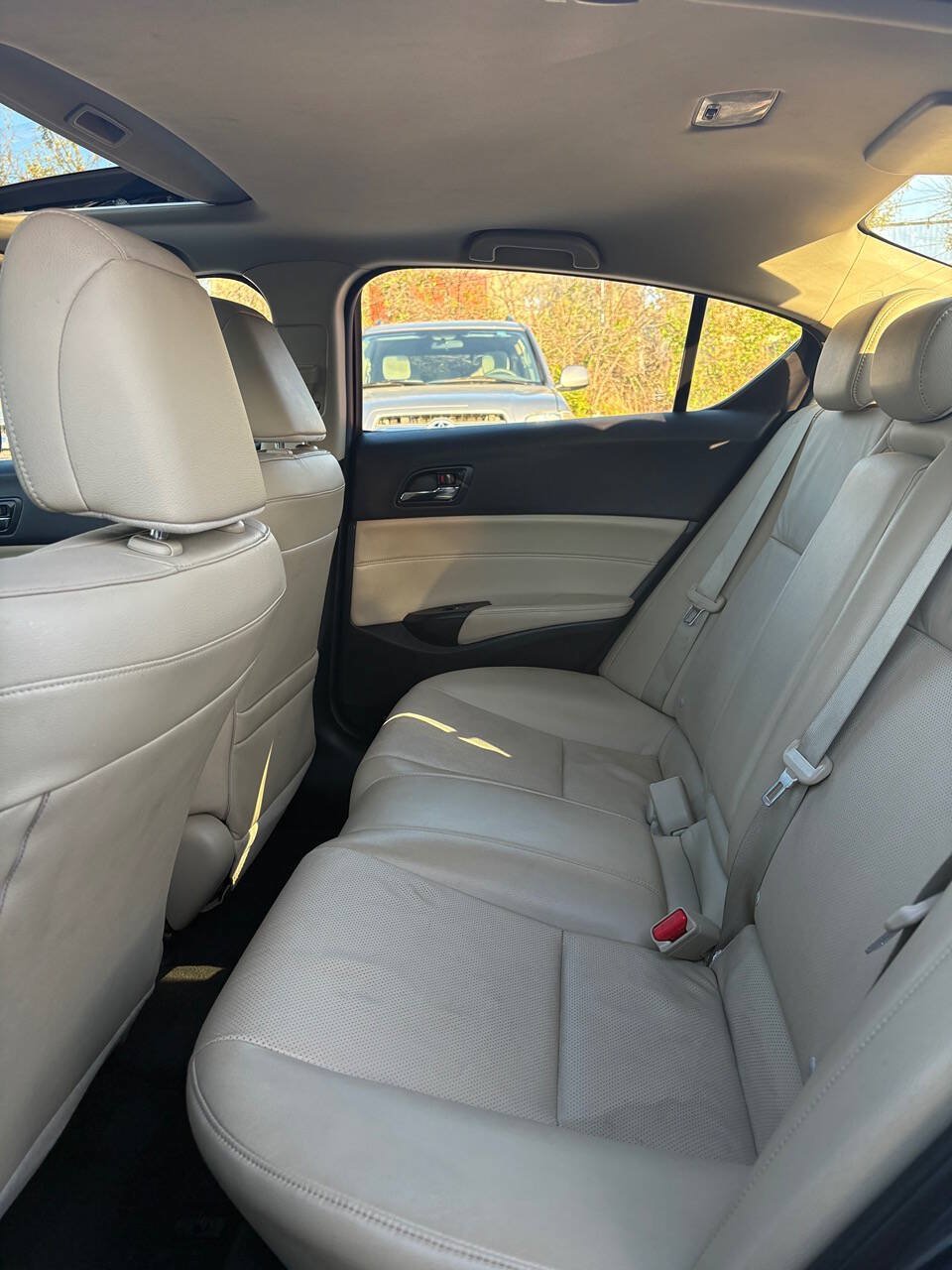 Used 2013 Acura ILX w/ Technology Package FWD image 15