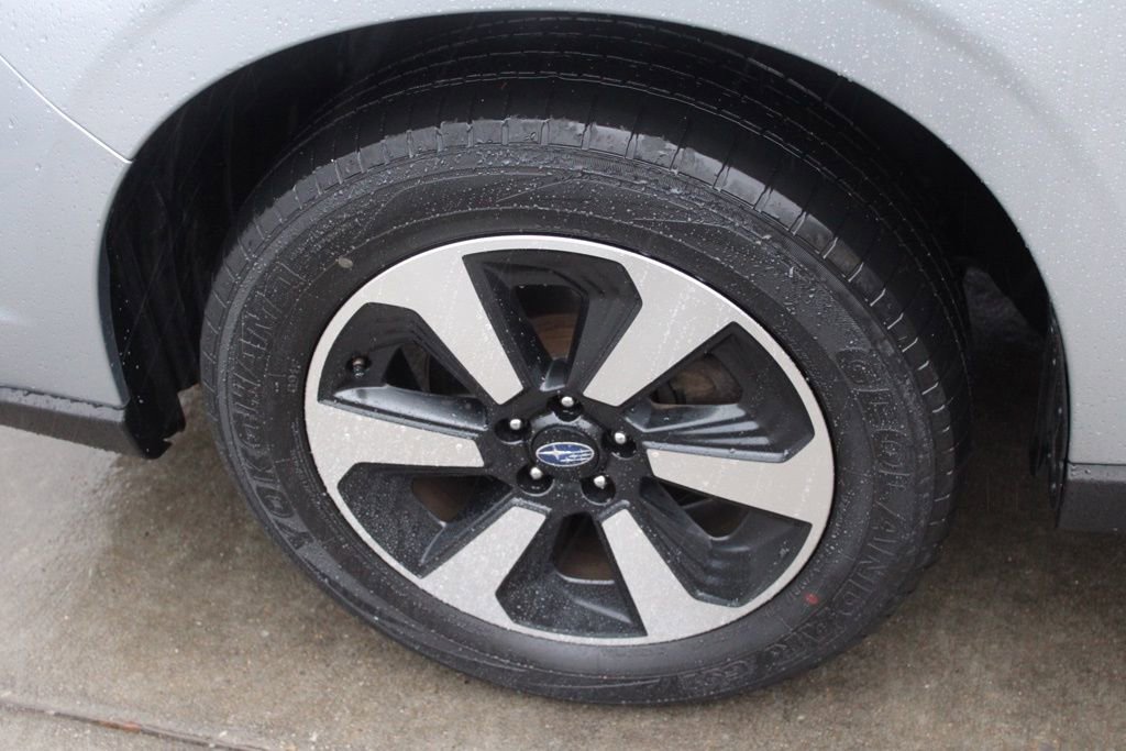 Used 2018 Subaru Forester 2.5i w/ Alloy Wheel Package image 13