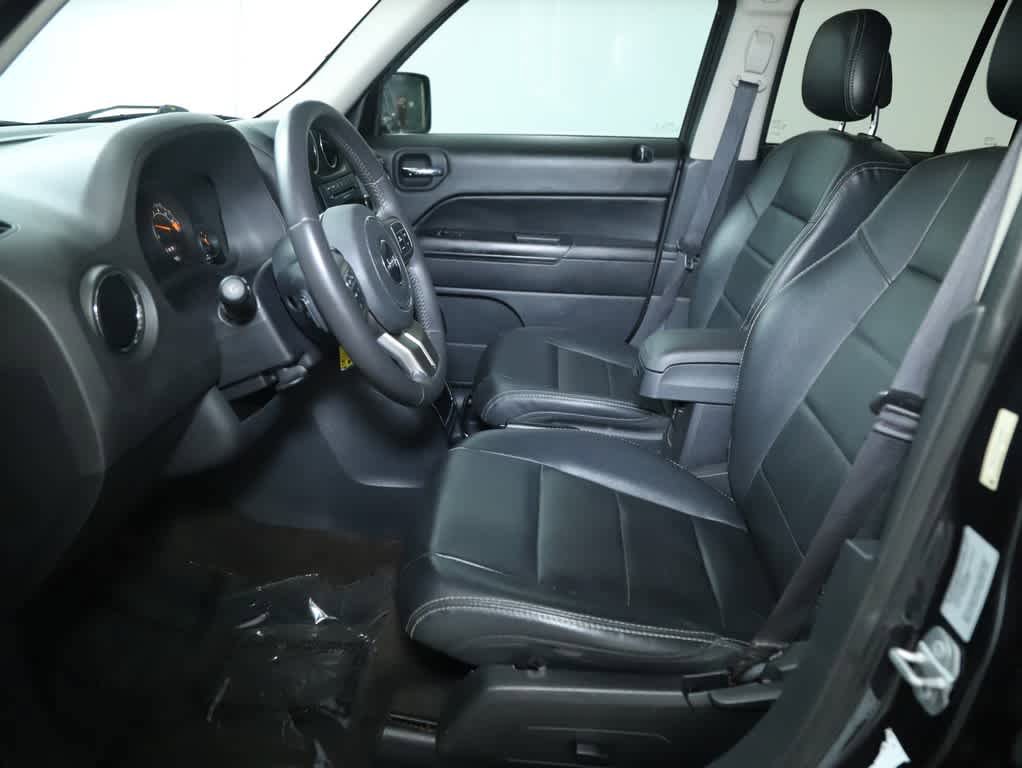 Used 2014 Jeep Patriot High Altitude FWD image 18