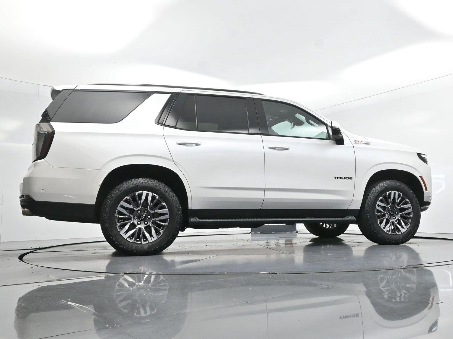 Used 2025 Chevrolet Tahoe Z71 w/ Z71 Off-Road Package AWD/4WD image 49