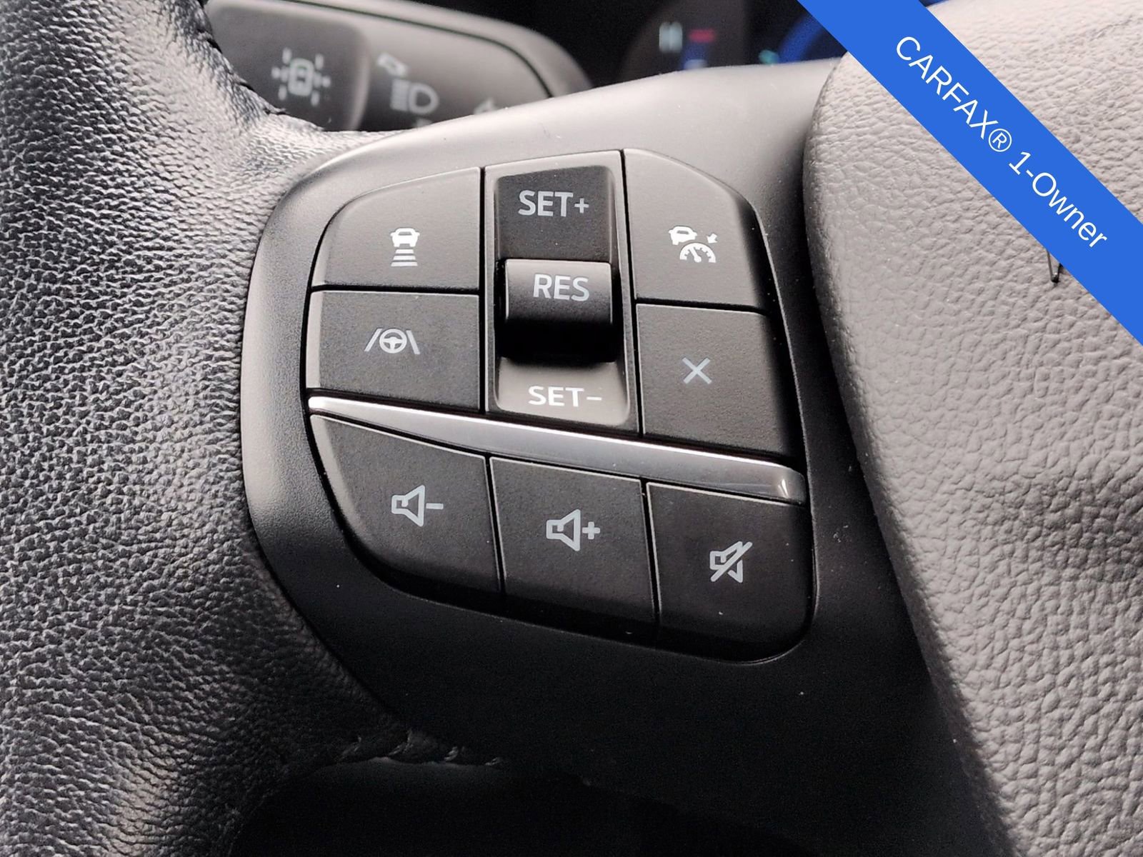 Used 2020 Ford Escape Titanium image 25