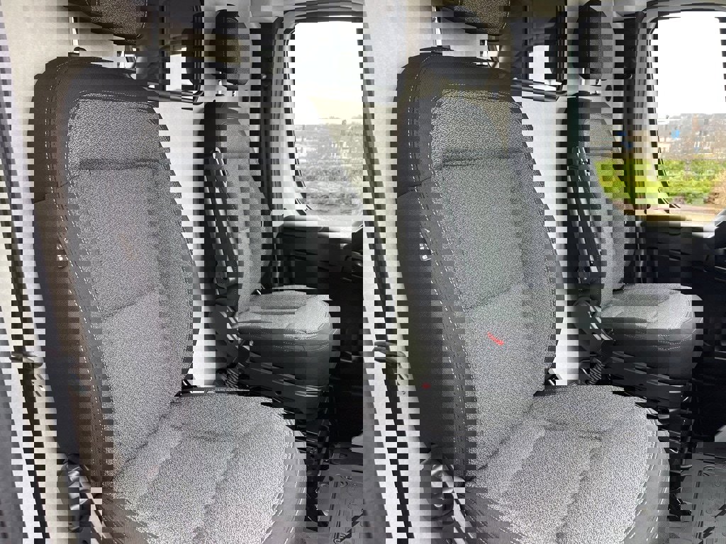 New 2026 RAM ProMaster 2500 w/ Quick Order Package 22G SLT image 22