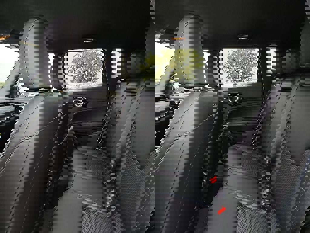 New 2026 Jeep Compass Latitude image 17