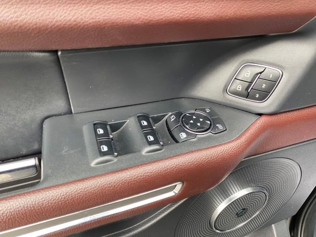 Used 2024 Ford Expedition Limited image 16