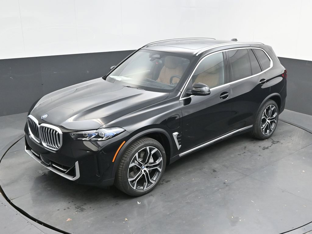 New 2026 BMW X5 xDrive50e w/ Premium Package AWD/4WD image 34