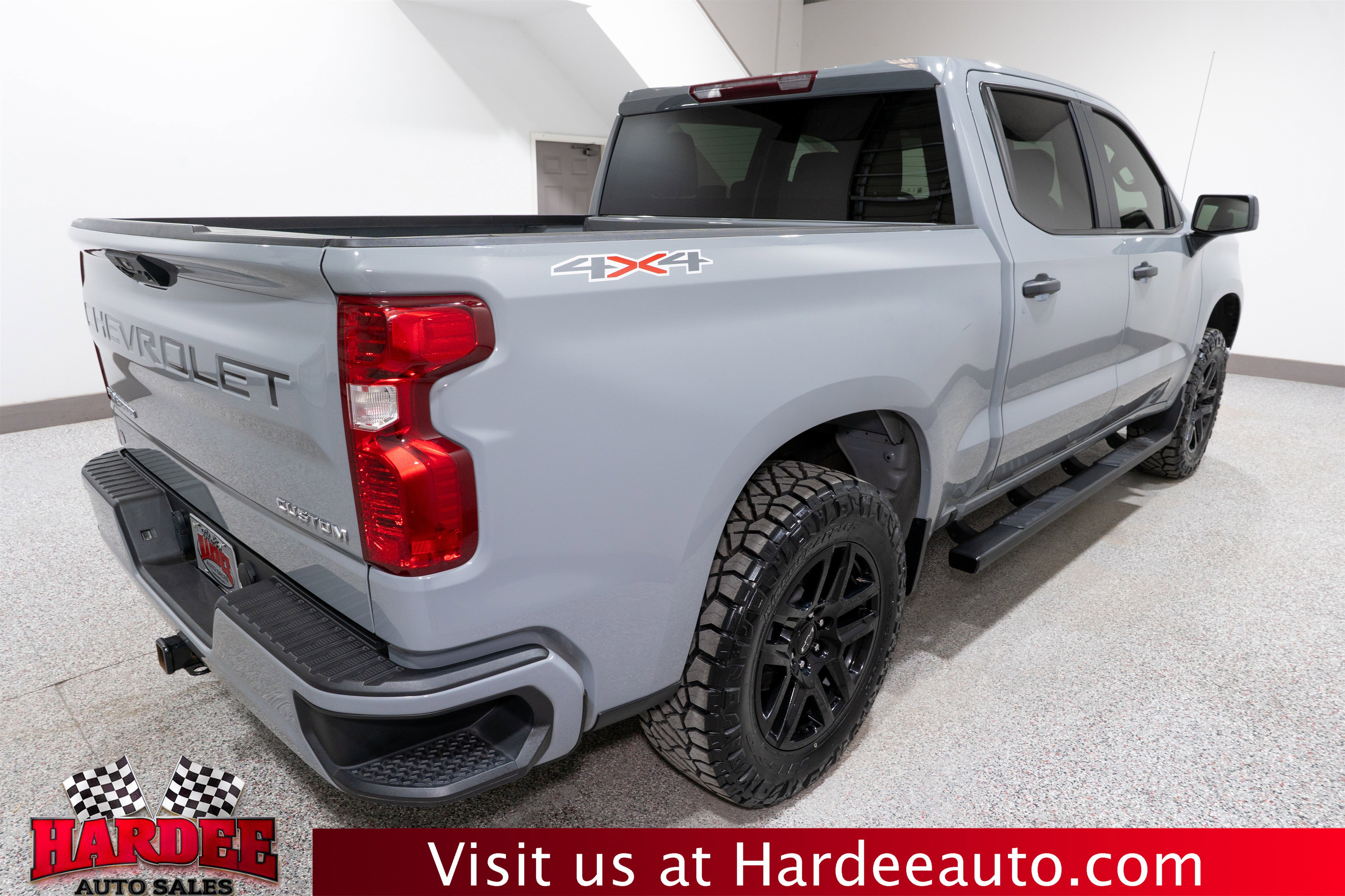 Used 2024 Chevrolet Silverado 1500 Custom image 5