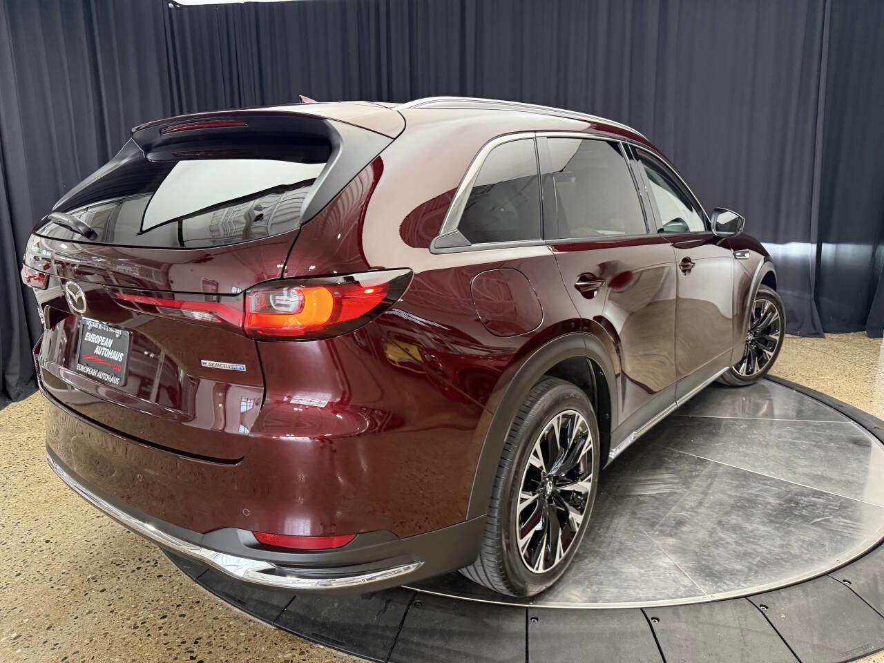 Used 2024 MAZDA CX-90 Plug-In Hybrid w/ Premium Plus AWD/4WD image 8