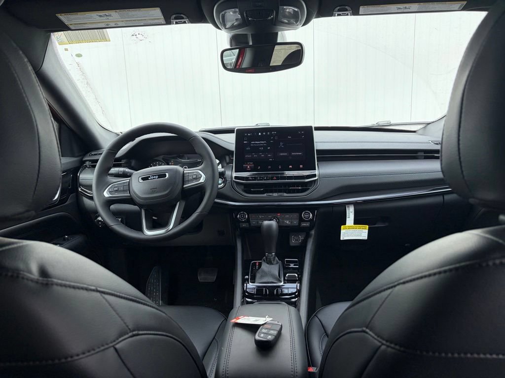 New 2026 Jeep Compass Latitude AWD/4WD image 29