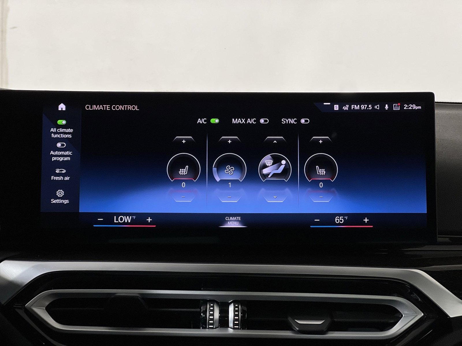 Used 2023 BMW 330i xDrive Sedan w/ Driving Assistance Package AWD/4WD image 21