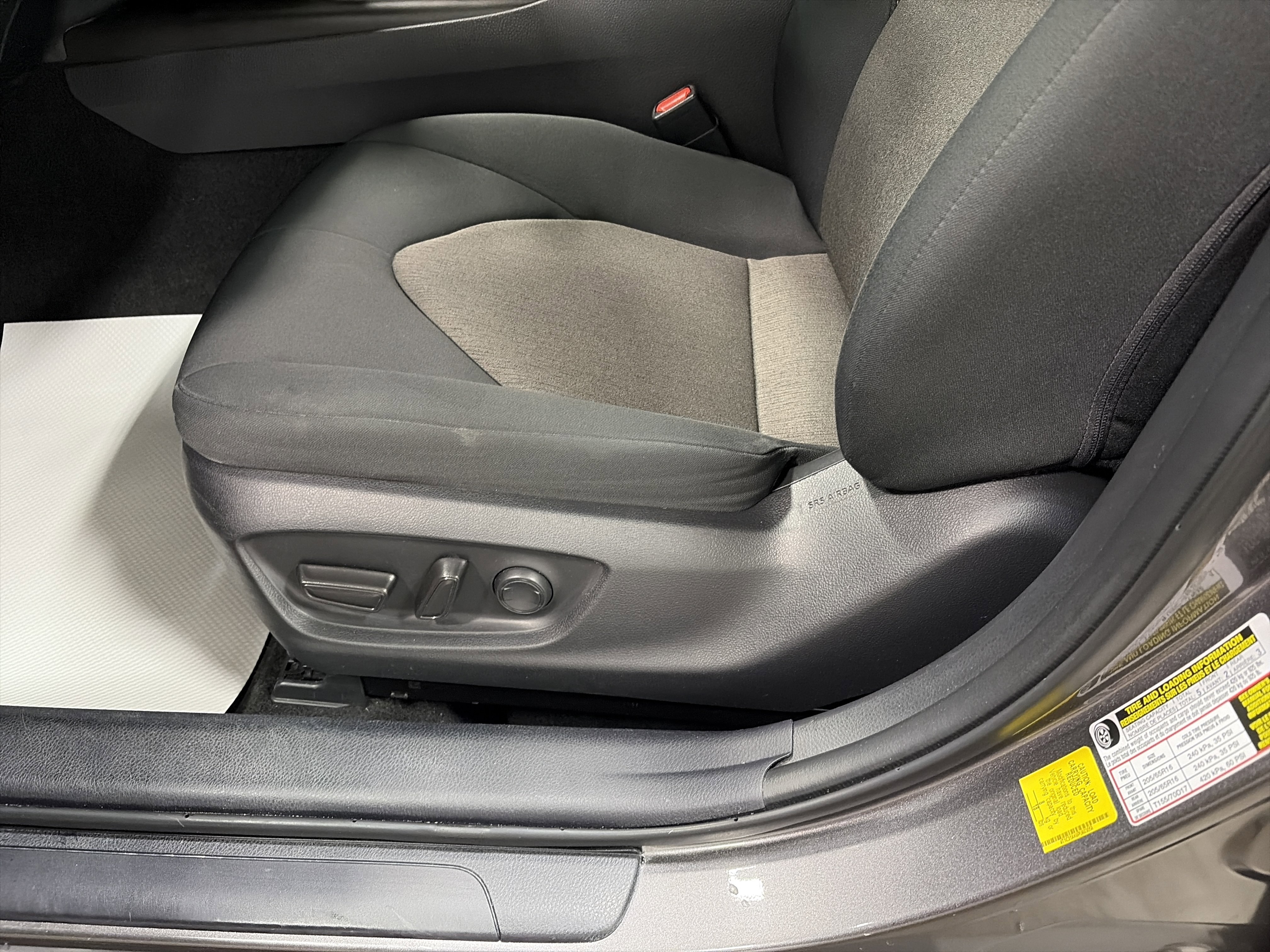 Used 2023 Toyota Camry LE image 13