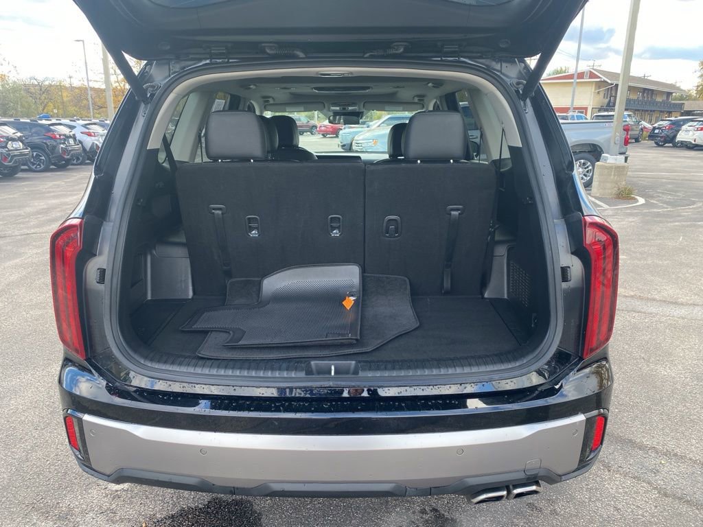Used 2025 Kia Telluride S image 8