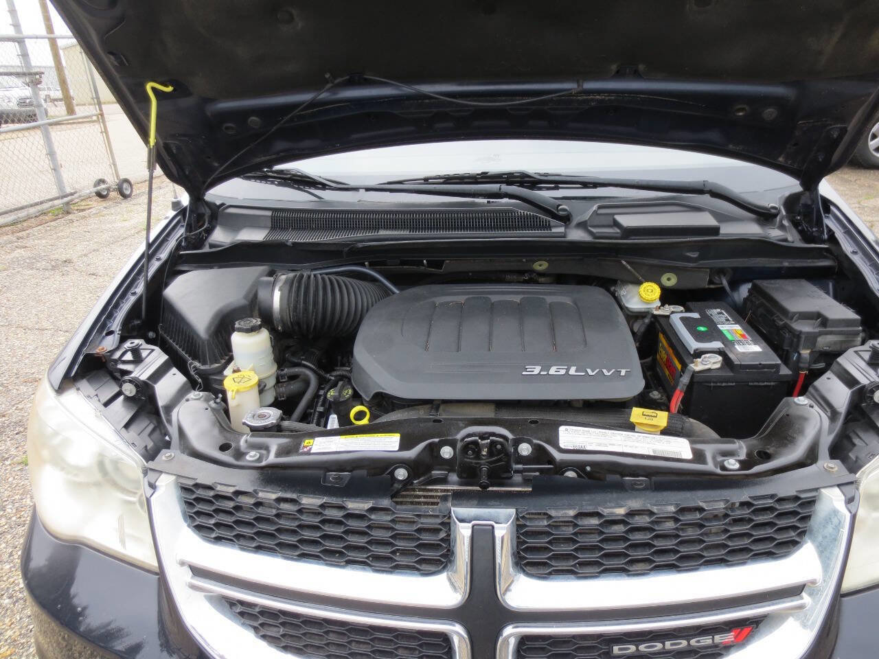 Used 2012 Dodge Grand Caravan SE FWD image 4