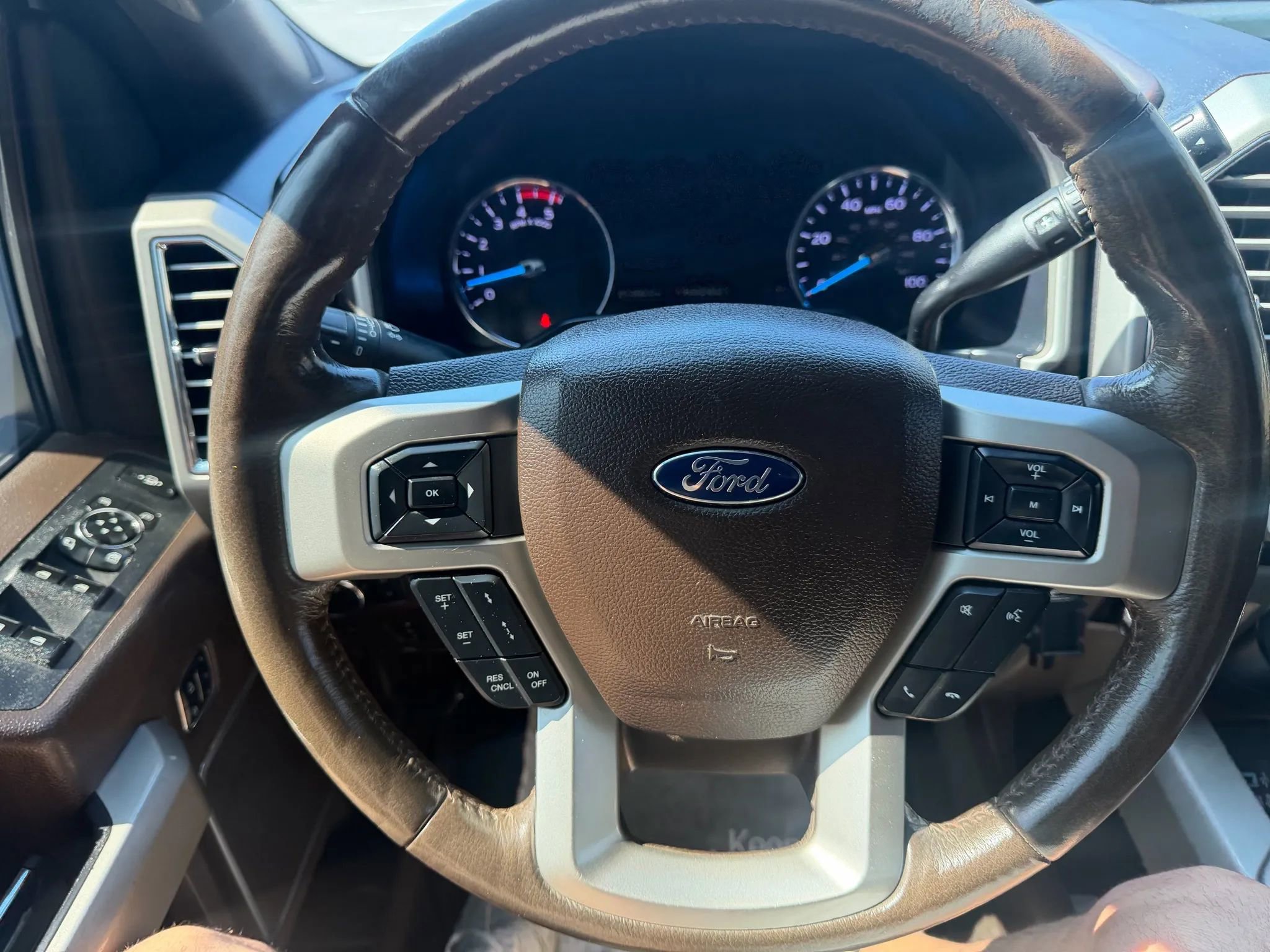 Used 2017 Ford F250 King Ranch w/ King Ranch Ultimate Package AWD/4WD image 17