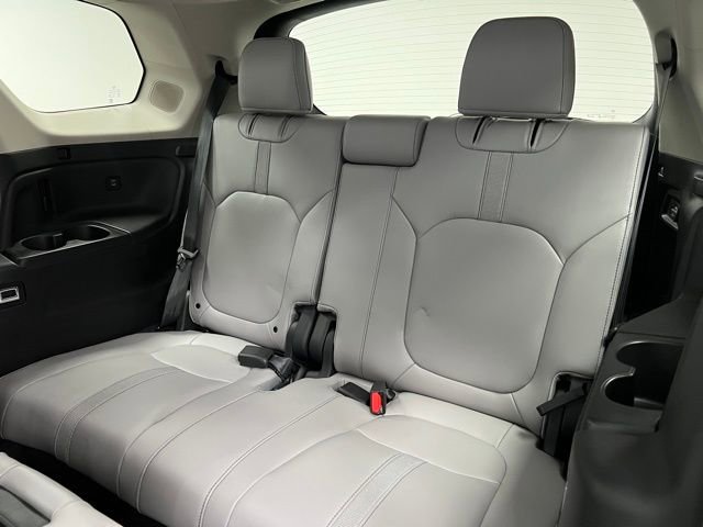 Used 2025 Honda Pilot Touring image 43