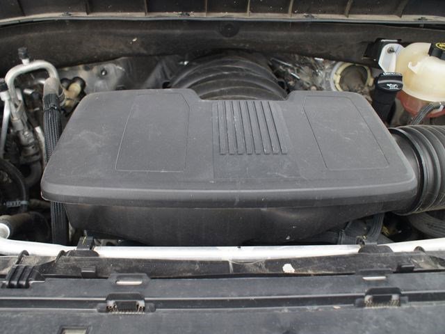 Used 2023 Chevrolet Suburban Premier image 27