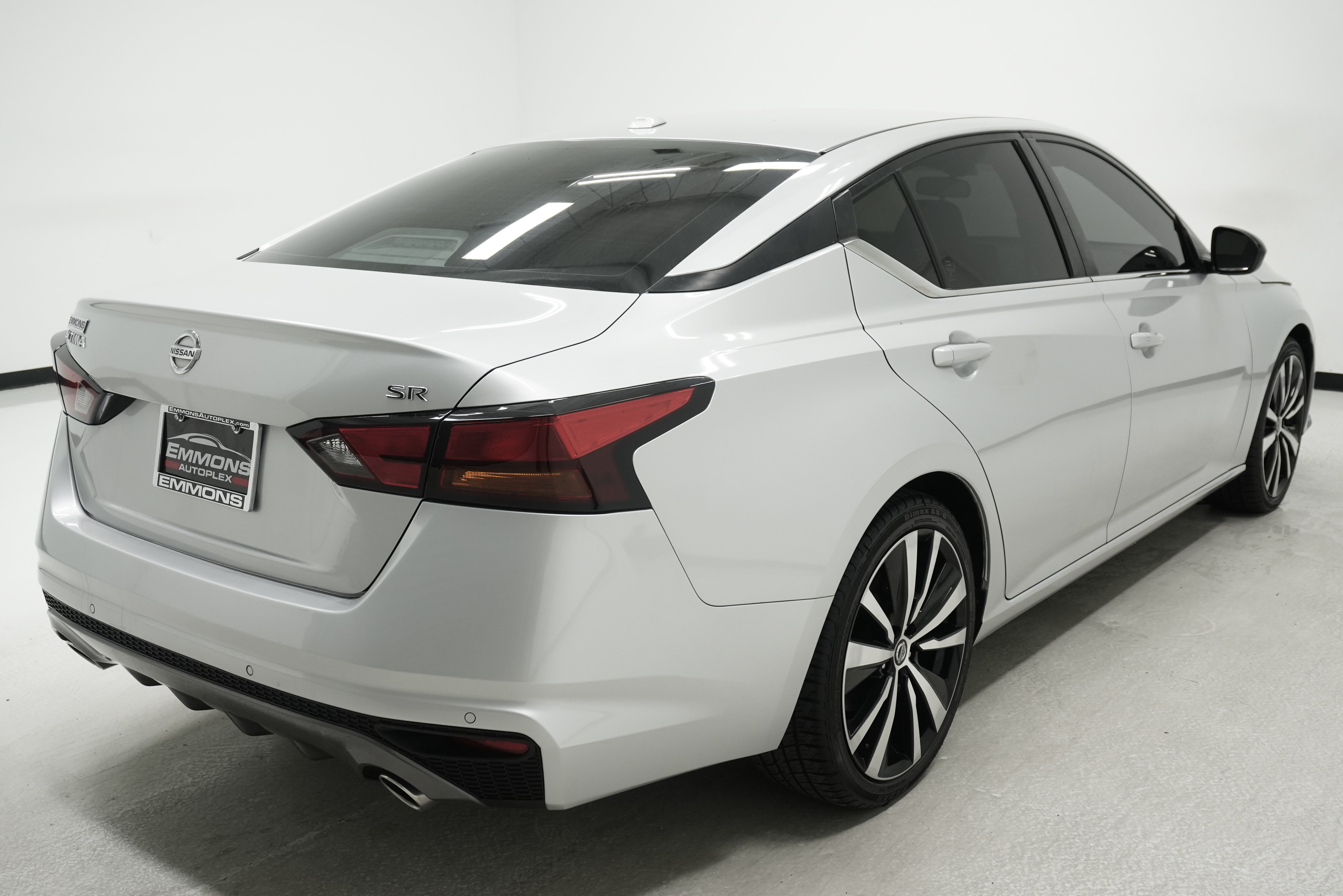 Used 2020 Nissan Altima 2.5 SR FWD image 4