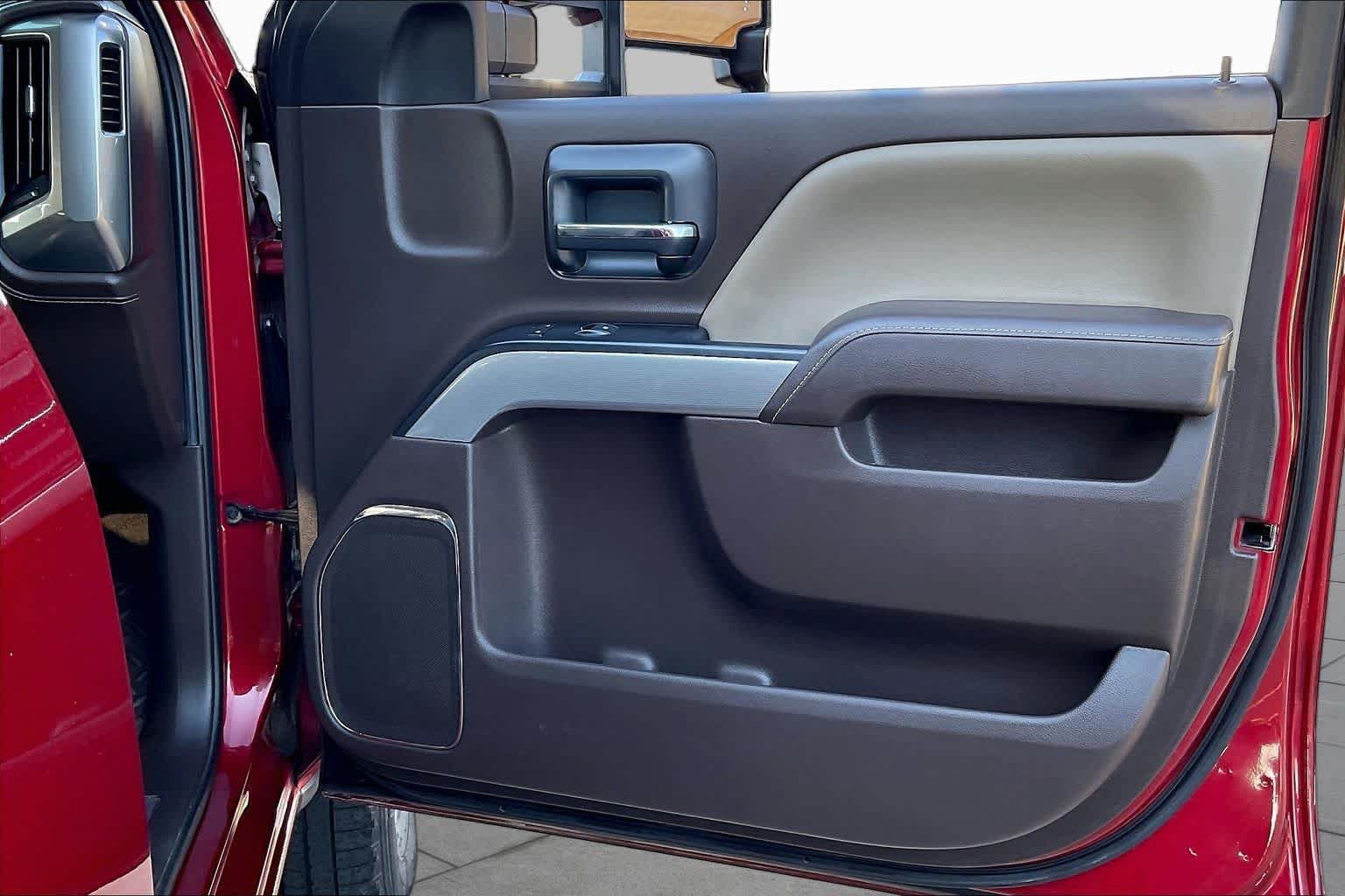 Used 2018 Chevrolet Silverado 2500 LTZ AWD/4WD image 22