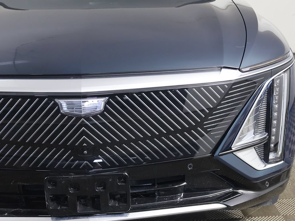 Used 2025 Cadillac Lyriq Luxury RWD image 17
