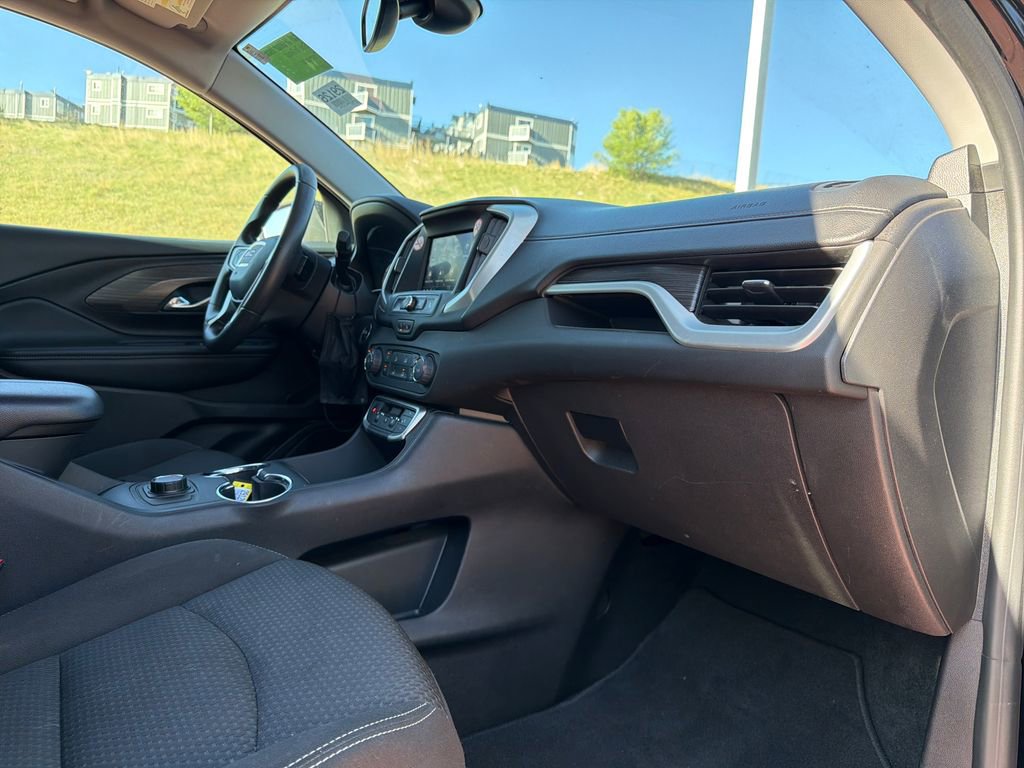 Used 2024 GMC Terrain SLE AWD/4WD image 31