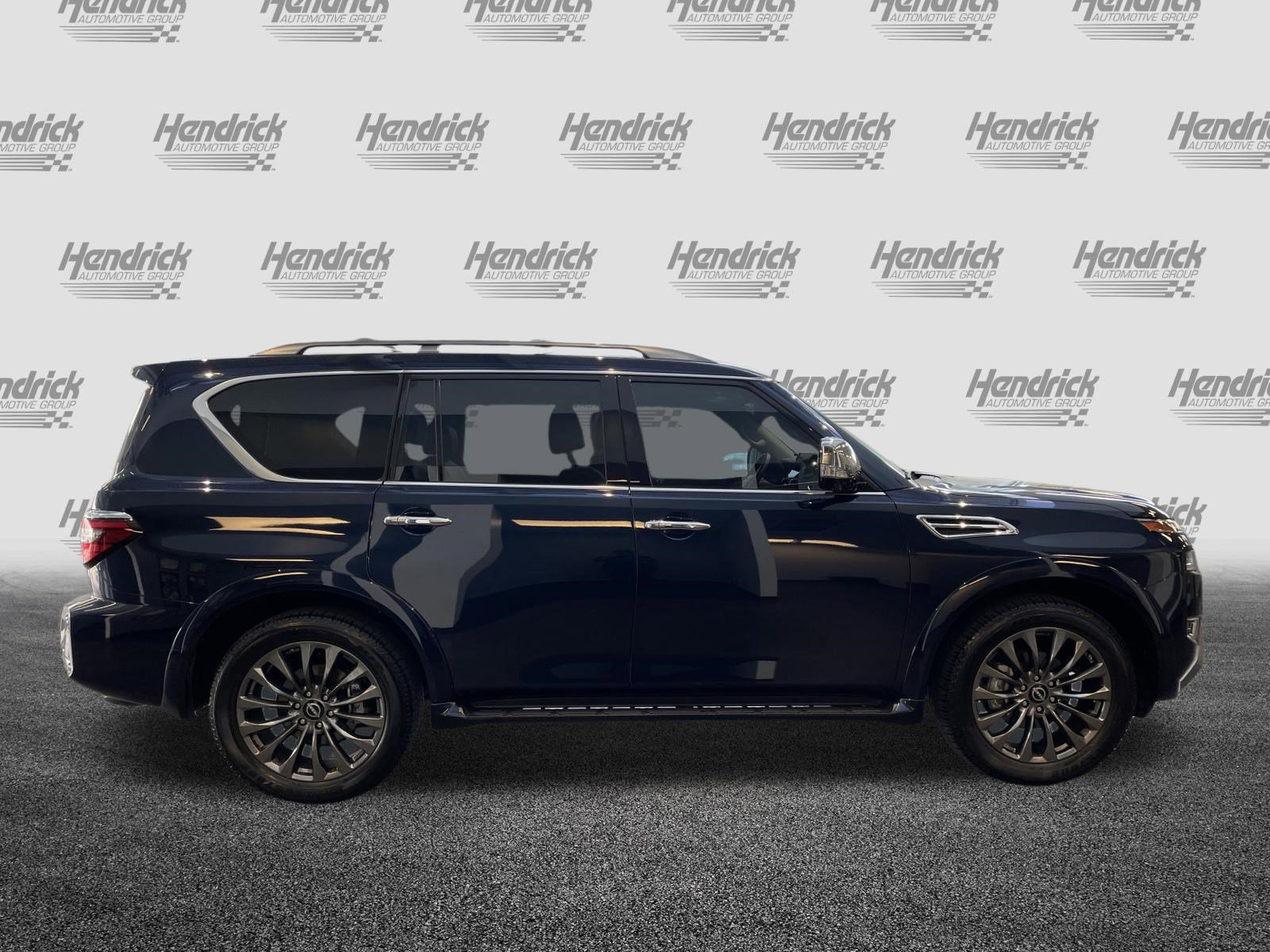 Used 2024 Nissan Armada Platinum w/ Captain's Chairs Package RWD image 11